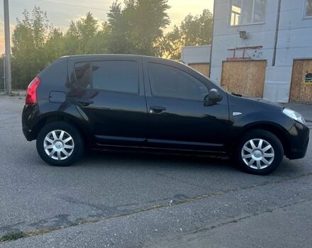 Черный Рено Сандеро, объемом двигателя 1.6 л и пробегом 200 тыс. км за 6200 $, фото 2 на Automoto.ua