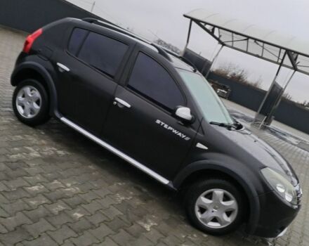 Черный Рено Сандеро, объемом двигателя 0 л и пробегом 60 тыс. км за 7299 $, фото 7 на Automoto.ua