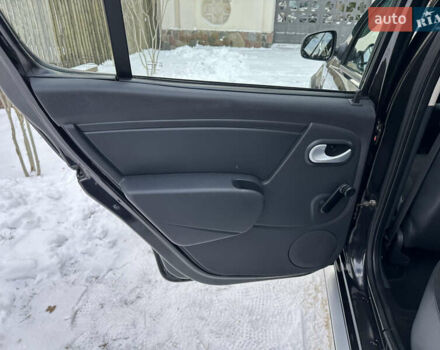 Черный Рено Сандеро, объемом двигателя 1.6 л и пробегом 79 тыс. км за 8850 $, фото 73 на Automoto.ua