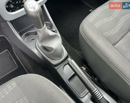 Чорний Рено Сандеро, об'ємом двигуна 1.6 л та пробігом 81 тис. км за 8700 $, фото 46 на Automoto.ua