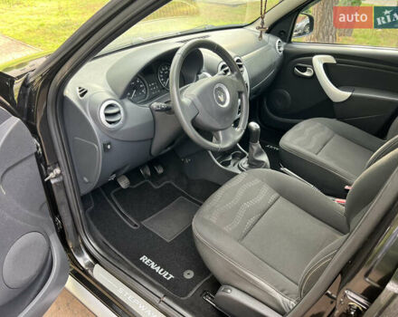 Чорний Рено Сандеро, об'ємом двигуна 1.6 л та пробігом 81 тис. км за 8700 $, фото 23 на Automoto.ua