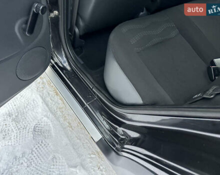 Черный Рено Сандеро, объемом двигателя 1.6 л и пробегом 79 тыс. км за 8850 $, фото 74 на Automoto.ua