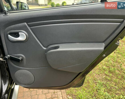 Чорний Рено Сандеро, об'ємом двигуна 1.6 л та пробігом 81 тис. км за 8700 $, фото 65 на Automoto.ua