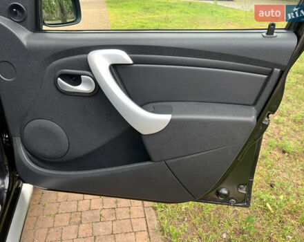 Чорний Рено Сандеро, об'ємом двигуна 1.6 л та пробігом 81 тис. км за 8700 $, фото 72 на Automoto.ua