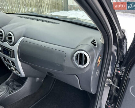 Черный Рено Сандеро, объемом двигателя 1.6 л и пробегом 79 тыс. км за 8850 $, фото 82 на Automoto.ua