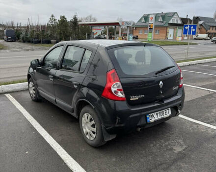 Черный Рено Сандеро, объемом двигателя 1.39 л и пробегом 112 тыс. км за 6000 $, фото 5 на Automoto.ua