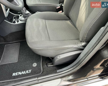 Чорний Рено Сандеро, об'ємом двигуна 1.6 л та пробігом 81 тис. км за 8700 $, фото 32 на Automoto.ua