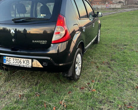 Черный Рено Сандеро, объемом двигателя 1.39 л и пробегом 189 тыс. км за 3999 $, фото 7 на Automoto.ua