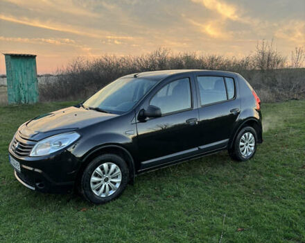 Черный Рено Сандеро, объемом двигателя 1.39 л и пробегом 189 тыс. км за 3999 $, фото 3 на Automoto.ua