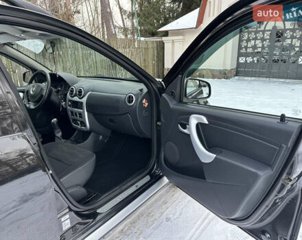 Черный Рено Сандеро, объемом двигателя 1.6 л и пробегом 79 тыс. км за 8850 $, фото 78 на Automoto.ua