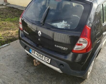 Черный Рено Сандеро, объемом двигателя 1.6 л и пробегом 197 тыс. км за 4200 $, фото 3 на Automoto.ua