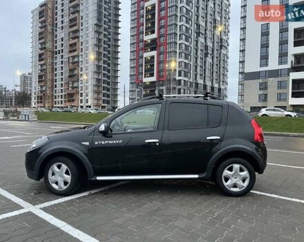 Черный Рено Сандеро, объемом двигателя 1.6 л и пробегом 132 тыс. км за 7500 $, фото 2 на Automoto.ua