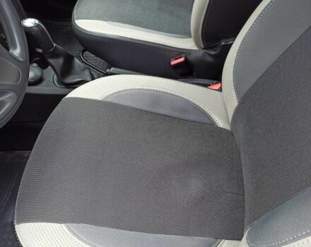 Черный Рено Сандеро, объемом двигателя 1.6 л и пробегом 48 тыс. км за 8500 $, фото 6 на Automoto.ua