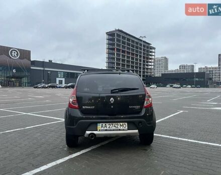 Черный Рено Сандеро, объемом двигателя 1.6 л и пробегом 132 тыс. км за 7500 $, фото 3 на Automoto.ua