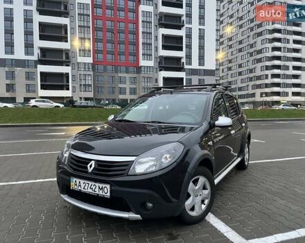 Черный Рено Сандеро, объемом двигателя 1.6 л и пробегом 132 тыс. км за 7500 $, фото 1 на Automoto.ua