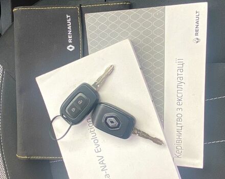 Черный Рено Сандеро, объемом двигателя 0.9 л и пробегом 40 тыс. км за 10200 $, фото 7 на Automoto.ua