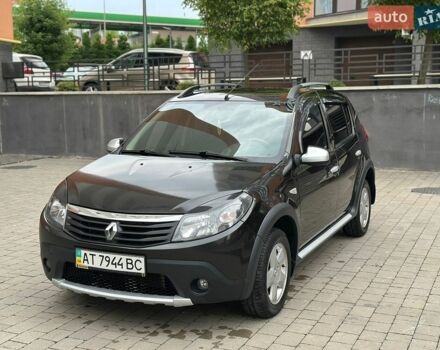 Черный Рено Сандеро, объемом двигателя 1.6 л и пробегом 96 тыс. км за 6150 $, фото 1 на Automoto.ua