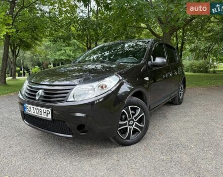 Черный Рено Сандеро, объемом двигателя 1.6 л и пробегом 89 тыс. км за 6700 $, фото 1 на Automoto.ua