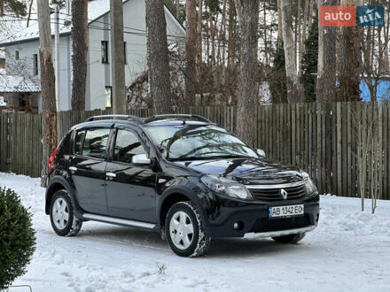 Черный Рено Сандеро, объемом двигателя 1.6 л и пробегом 82 тыс. км за 8850 $, фото 1 на Automoto.ua