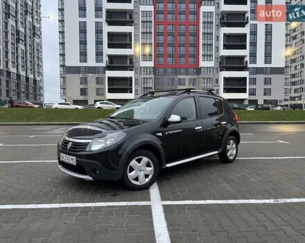 Черный Рено Сандеро, объемом двигателя 1.6 л и пробегом 132 тыс. км за 7500 $, фото 1 на Automoto.ua