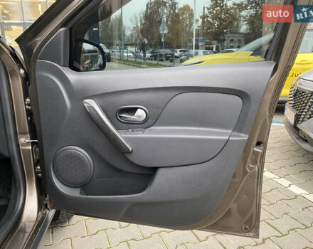 Коричневый Рено Сандеро, объемом двигателя 1.46 л и пробегом 51 тыс. км за 11800 $, фото 13 на Automoto.ua