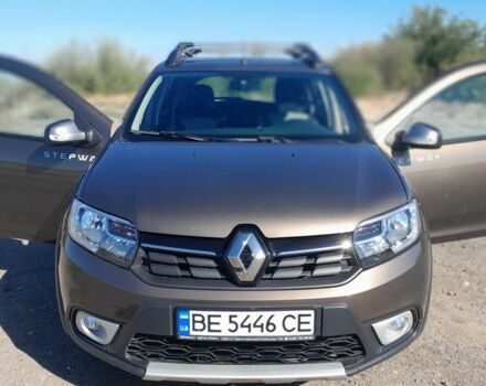 Коричневый Рено Сандеро, объемом двигателя 0.9 л и пробегом 30 тыс. км за 10000 $, фото 2 на Automoto.ua