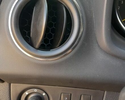 Коричневый Рено Сандеро, объемом двигателя 0.9 л и пробегом 30 тыс. км за 10000 $, фото 18 на Automoto.ua