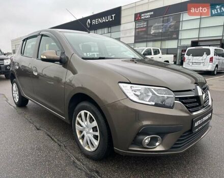 Коричневый Рено Сандеро, объемом двигателя 1 л и пробегом 97 тыс. км за 7950 $, фото 1 на Automoto.ua