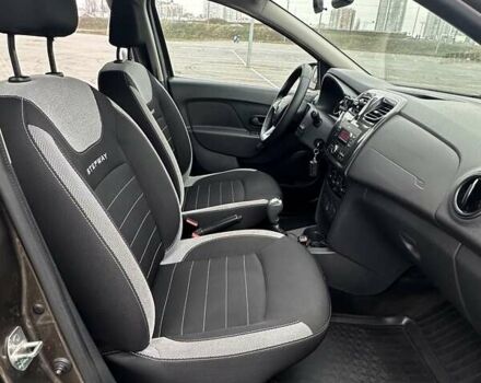 Коричневий Рено Сандеро, об'ємом двигуна 0.9 л та пробігом 80 тис. км за 11411 $, фото 16 на Automoto.ua