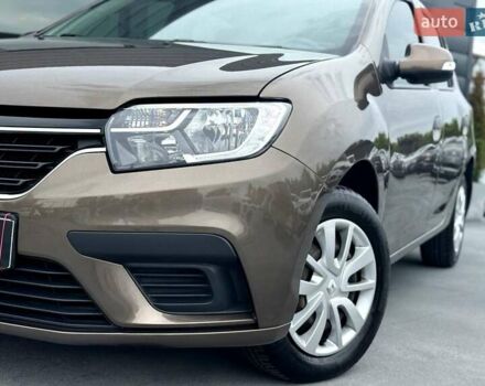 Коричневий Рено Сандеро, об'ємом двигуна 1 л та пробігом 105 тис. км за 8698 $, фото 2 на Automoto.ua