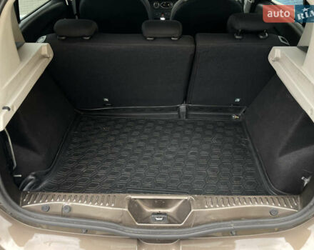 Коричневый Рено Сандеро, объемом двигателя 0.9 л и пробегом 72 тыс. км за 10500 $, фото 5 на Automoto.ua