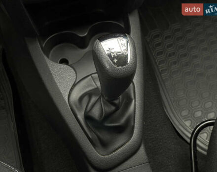 Коричневый Рено Сандеро, объемом двигателя 0.9 л и пробегом 72 тыс. км за 10500 $, фото 10 на Automoto.ua