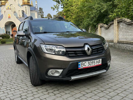 Рено Сандеро 2017 в Львове на Automoto.ua Коричневый Рено Сандеро, объемом двигателя 1.46 л и пробегом 268 тыс. км за 7900 $, фото 1 на Automoto.ua