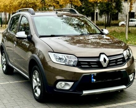 Коричневый Рено Сандеро, объемом двигателя 0 л и пробегом 78 тыс. км за 10999 $, фото 1 на Automoto.ua