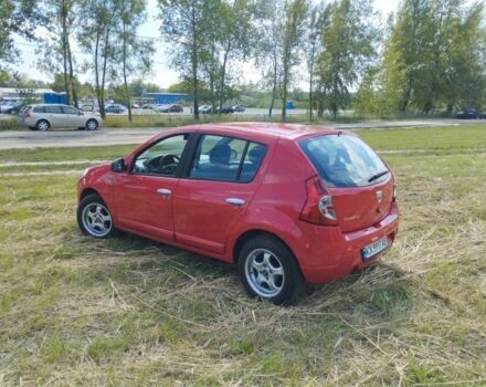 Красный Рено Сандеро, объемом двигателя 1.6 л и пробегом 232 тыс. км за 4300 $, фото 17 на Automoto.ua