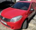 Красный Рено Сандеро, объемом двигателя 1.4 л и пробегом 181 тыс. км за 3950 $, фото 1 на Automoto.ua