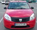 Красный Рено Сандеро, объемом двигателя 1.4 л и пробегом 131 тыс. км за 4400 $, фото 5 на Automoto.ua