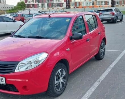 Рено Сандеро 2009 в Киеве на Automoto.ua Красный Рено Сандеро, объемом двигателя 1.4 л и пробегом 131 тыс. км за 4400 $, фото 2 на Automoto.ua