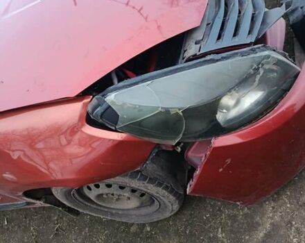 Червоний Рено Сандеро, об'ємом двигуна 1.39 л та пробігом 200 тис. км за 1800 $, фото 3 на Automoto.ua