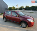 Рено Сандеро 2011 в Львове на Automoto.ua Красный Рено Сандеро, объемом двигателя 1.39 л и пробегом 252 тыс. км за 3700 $, фото 2 на Automoto.ua