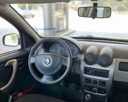 Красный Рено Сандеро, объемом двигателя 1.39 л и пробегом 97 тыс. км за 6199 $, фото 8 на Automoto.ua