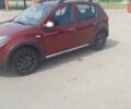 Красный Рено Сандеро, объемом двигателя 1.6 л и пробегом 185 тыс. км за 6200 $, фото 2 на Automoto.ua
