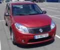 Красный Рено Сандеро, объемом двигателя 1.39 л и пробегом 72 тыс. км за 5300 $, фото 1 на Automoto.ua