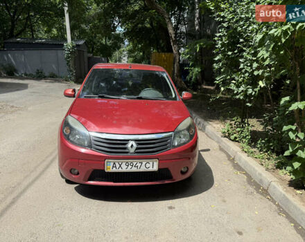 Красный Рено Сандеро, объемом двигателя 1.4 л и пробегом 150 тыс. км за 5200 $, фото 1 на Automoto.ua