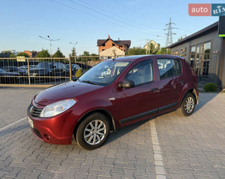 Рено Сандеро 2011 в Львове на Automoto.ua Красный Рено Сандеро, объемом двигателя 1.39 л и пробегом 252 тыс. км за 3700 $, фото 8 на Automoto.ua