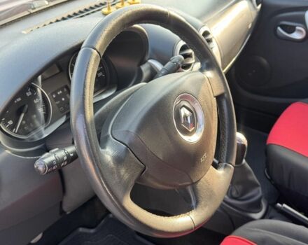 Красный Рено Сандеро, объемом двигателя 1.6 л и пробегом 76 тыс. км за 6800 $, фото 8 на Automoto.ua
