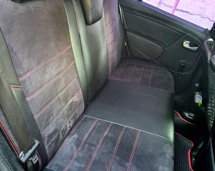 Красный Рено Сандеро, объемом двигателя 1.6 л и пробегом 177 тыс. км за 7500 $, фото 2 на Automoto.ua