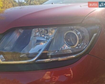 Рено Сандеро 2015 в Полтаве на Automoto.ua Красный Рено Сандеро, объемом двигателя 1.6 л и пробегом 88 тыс. км за 8500 $, фото 9 на Automoto.ua
