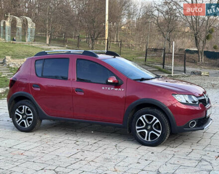 Красный Рено Сандеро, объемом двигателя 1.6 л и пробегом 88 тыс. км за 8799 $, фото 11 на Automoto.ua
