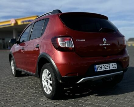 Красный Рено Сандеро, объемом двигателя 1.6 л и пробегом 84 тыс. км за 10900 $, фото 5 на Automoto.ua